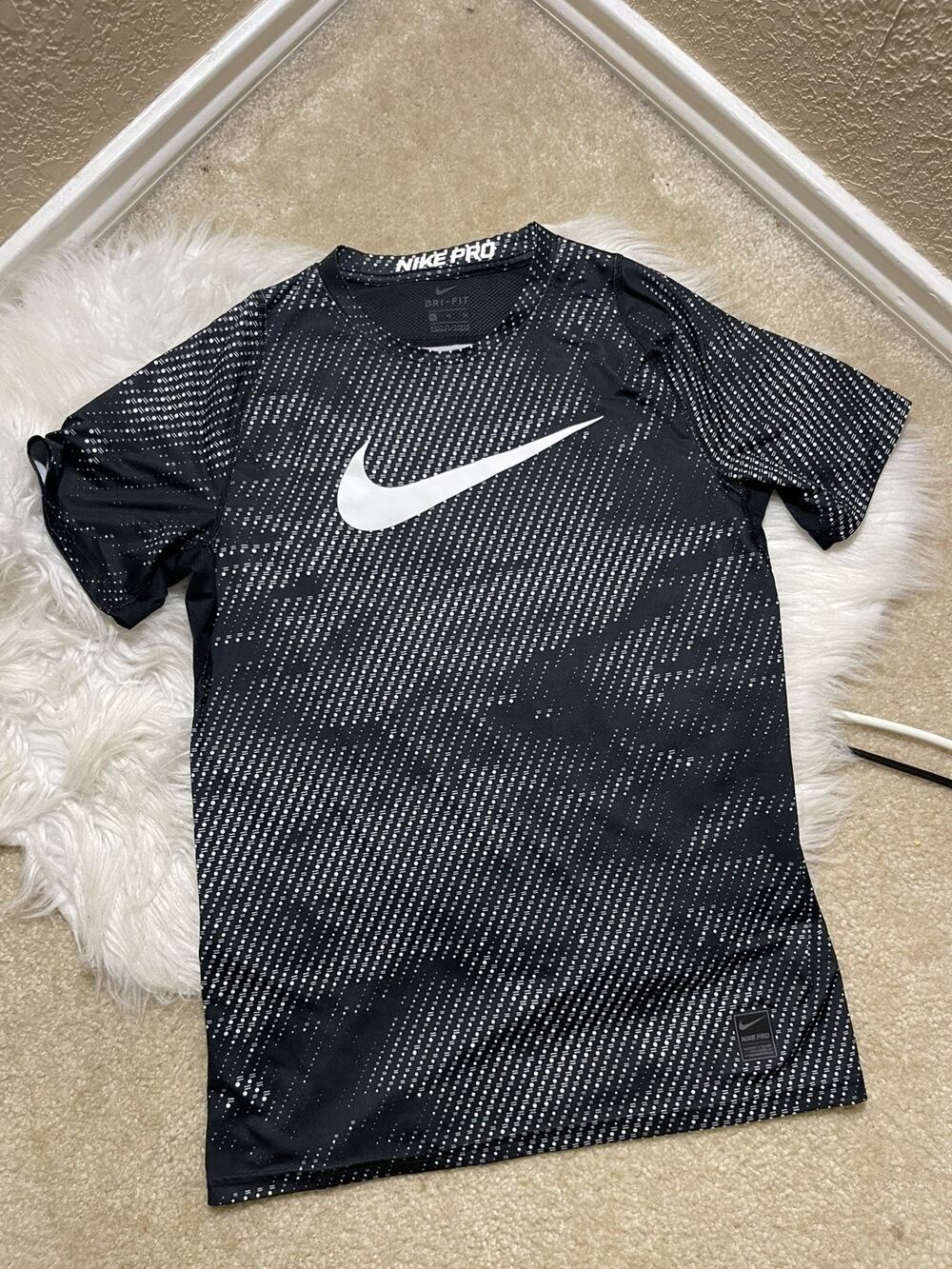 Nike Pro Youth/Women Dri Fit Shirt Size XL Black and White Short Sleeve Top